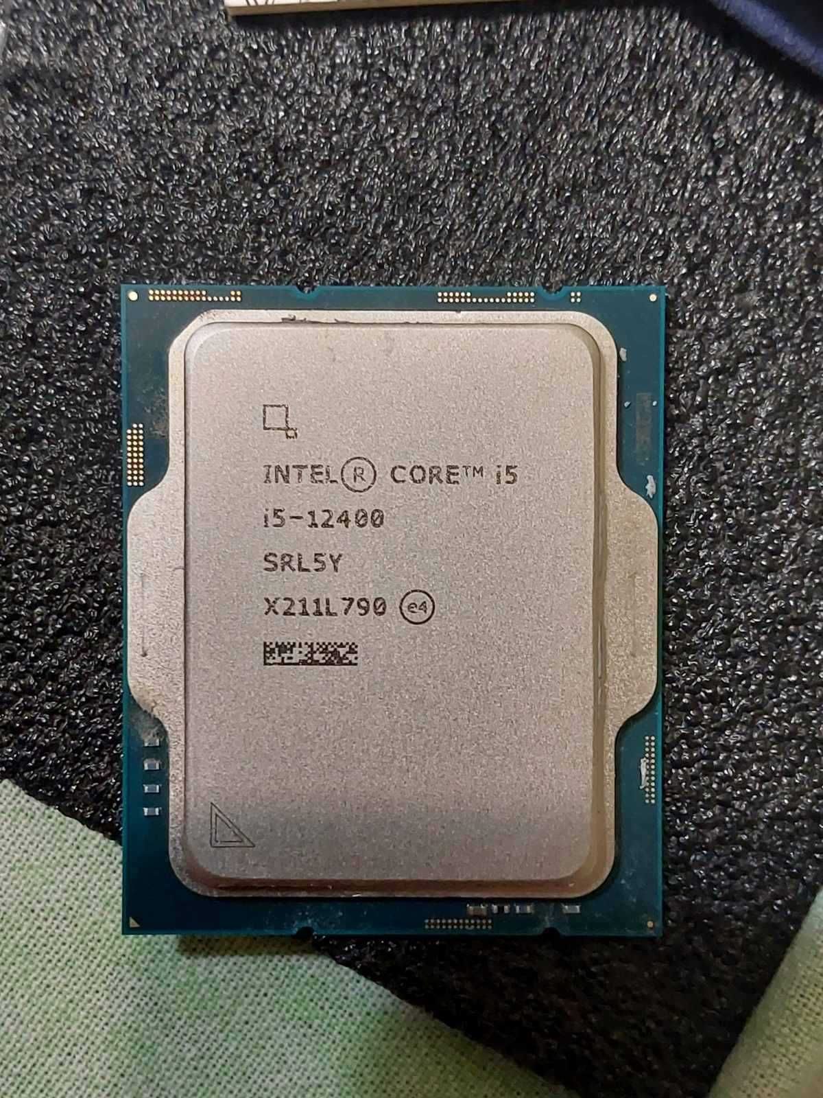 Intel Core i5 12400 + B660H7 M20 Medion Wi-Fi + 32GB Kingston 2666mhz