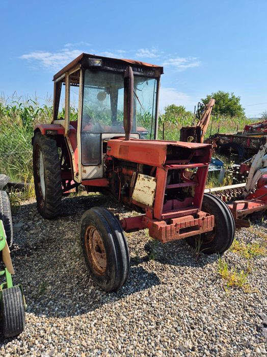 Piese tractor Case International 744