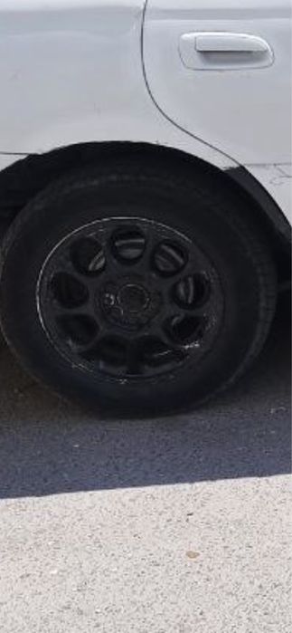 Продам резину летнюю на дисках