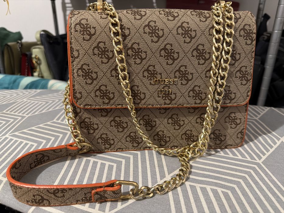 Дамски чанти Replay, Guess, DKNY, Valentino