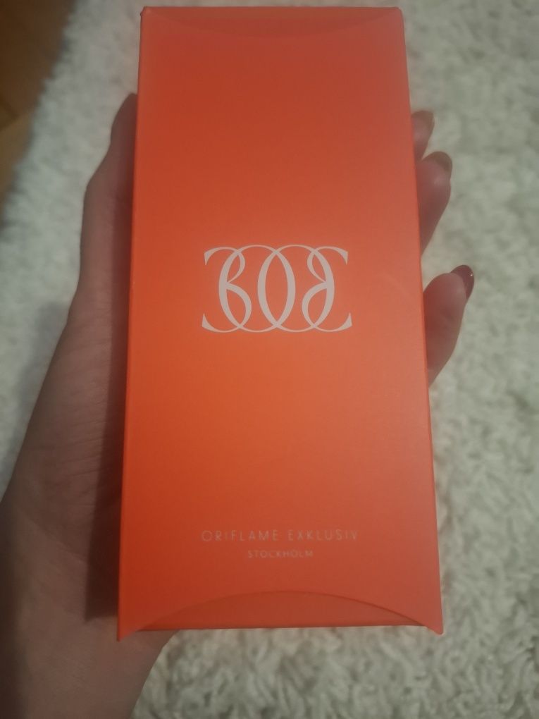 Провенящ цвета си часовник Oriflame