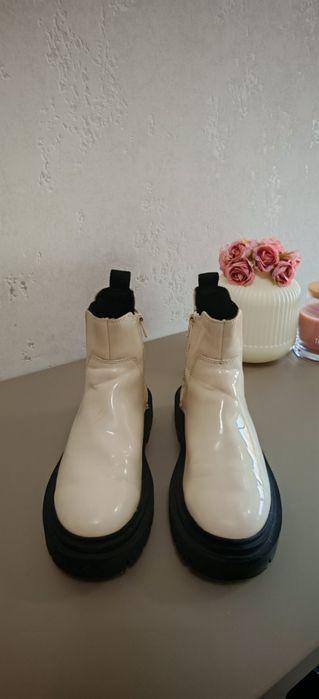 Ghete fete Zara, mărime 32