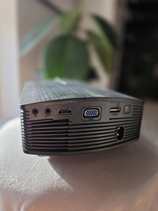 Videoproiector Full HD 1080p