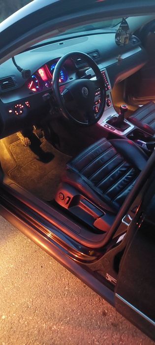 Vând passat b6 1.9 d