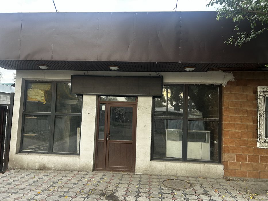 Сдам в аренду магазин с комнатой
