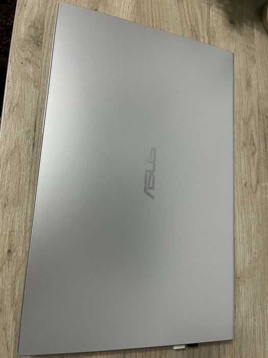 Vand Laptop Asus X515