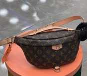 Borseta unisex, interior inscriptionat, curea reglabila, saculet, etic