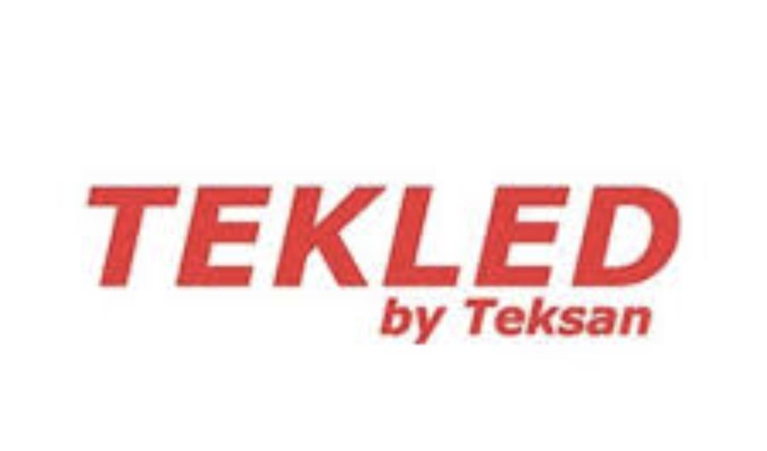 Прожектор 100 W фирм "TEKLED"