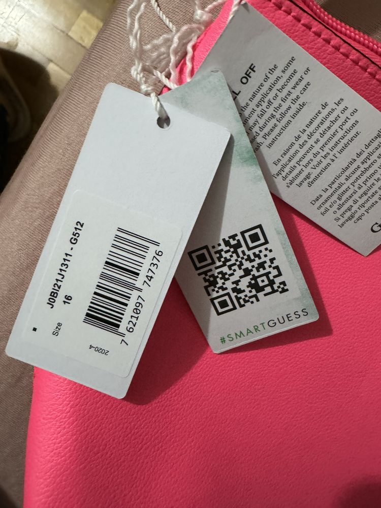 Чанта Guess нова