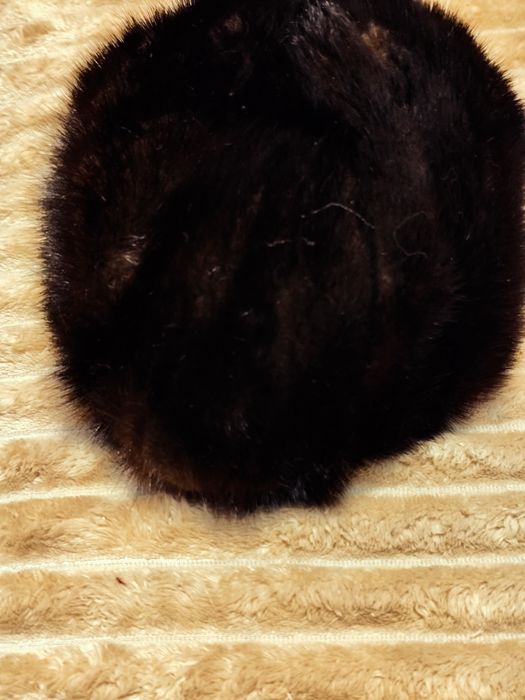 Дамски шапки от норка