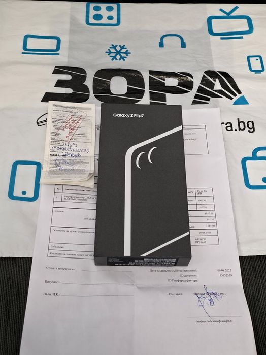 КАТО НОВ 256GB Samsung Z Flip 7 Зора Гаранция 2027г. Blue / Син