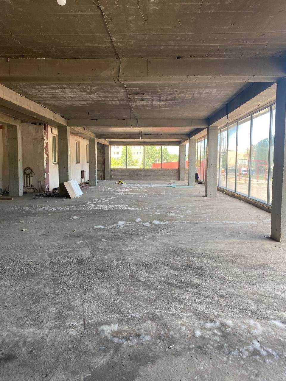 Сдаётся 2 этаж в новом ТЦ, 360 м², 1-я линия!