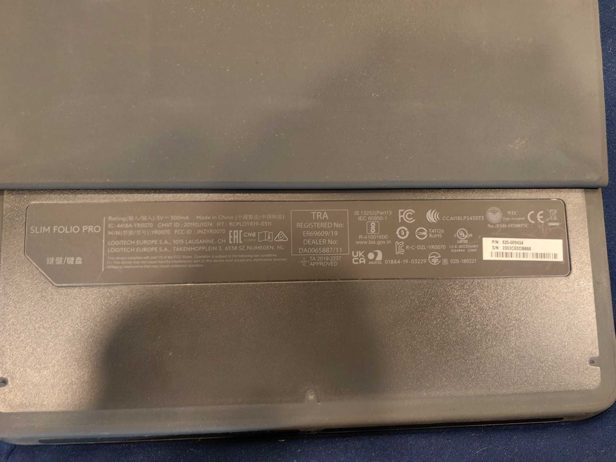 Клавиатура Logitech Slim Folio Pro 12 inc