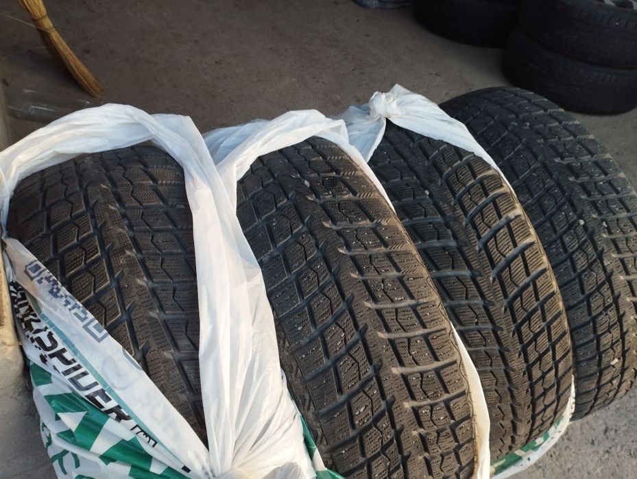 Зимние шины 215/55/18