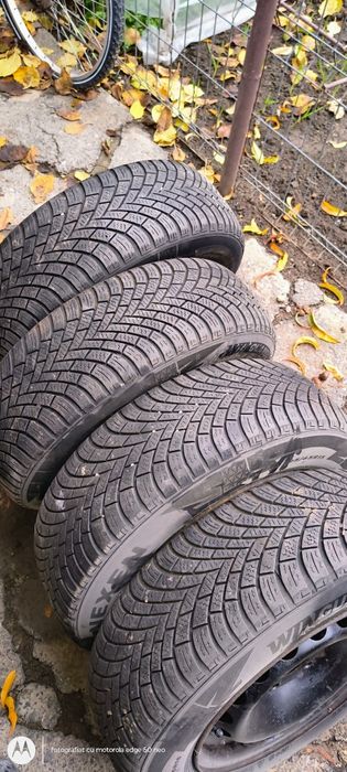 Vând roti iarna 195 65 15