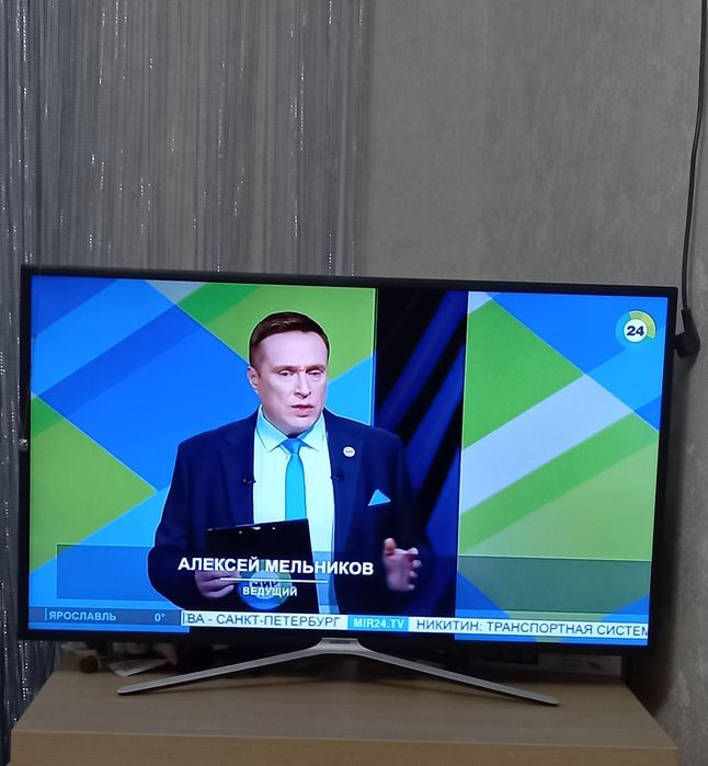 Продам смарт телевизор Samsung