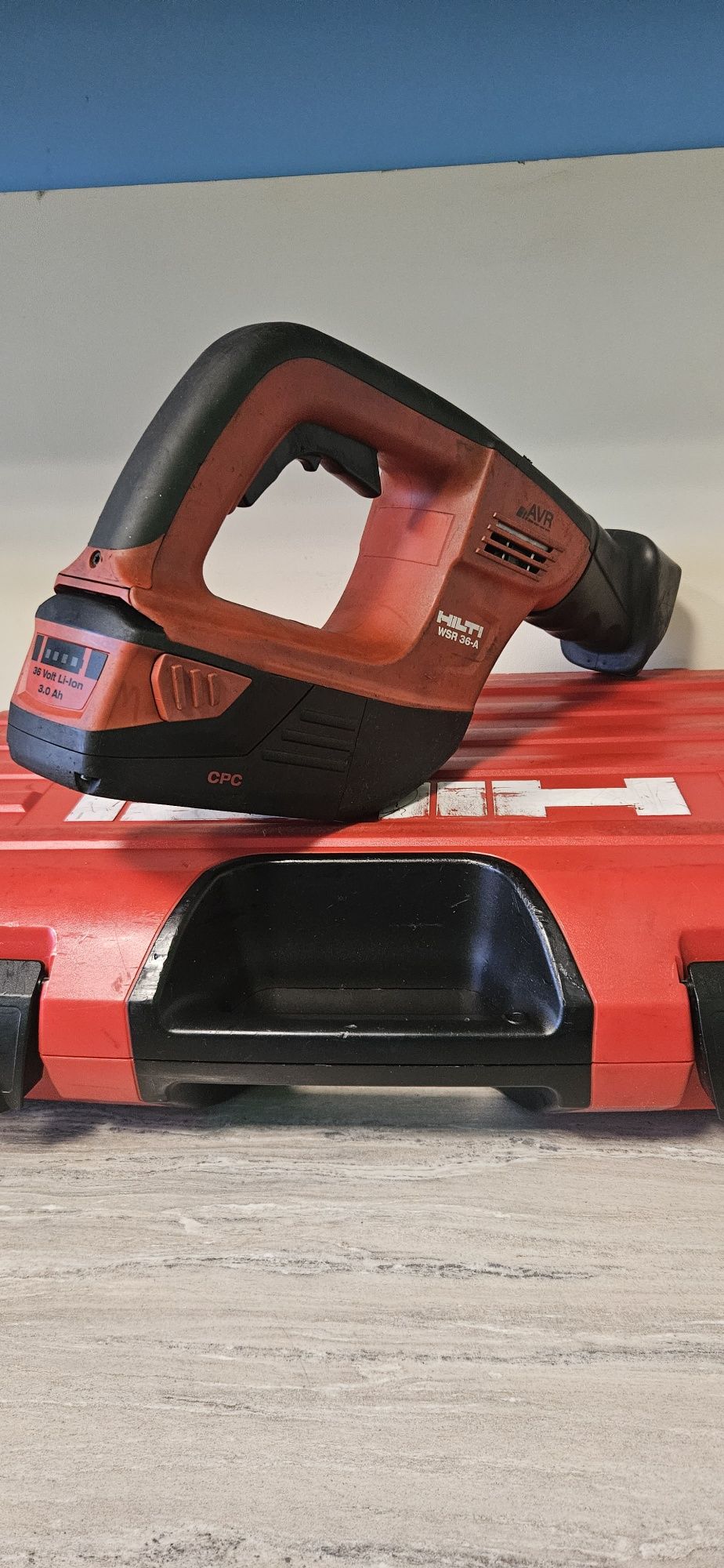 HILTI Акумулаторен Саблен Трион WSR36-A 36V.