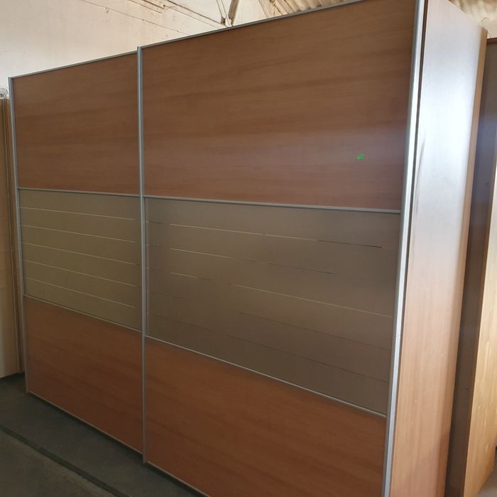 Dressing cu uși glisante