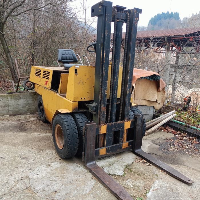 Мотокар 3,5 тона Перкинс 3 цилиндъра