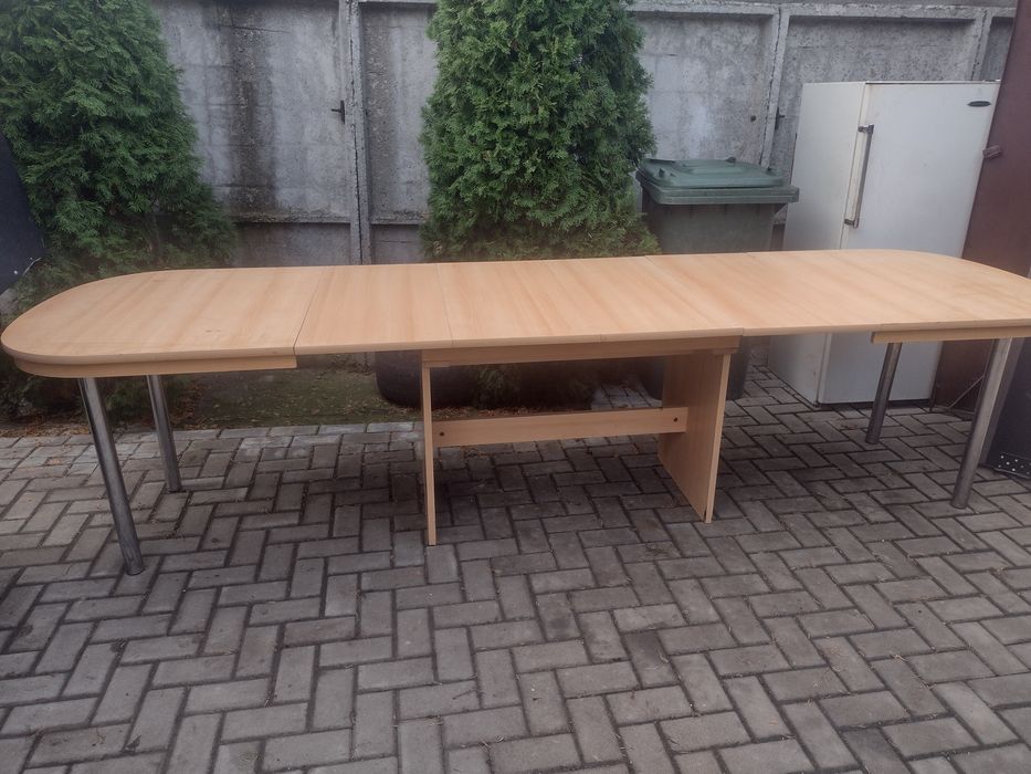 Mese  extensibile și scaune