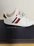 Tommy Hilfinger  Adidasi noi in cutie cu eticheta !!!