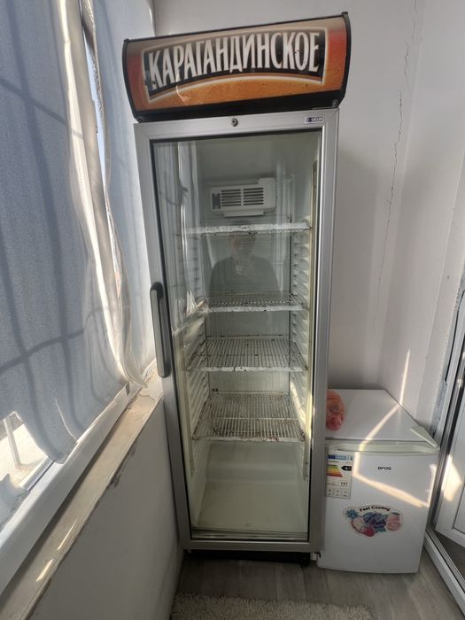 Холодильник ветрина