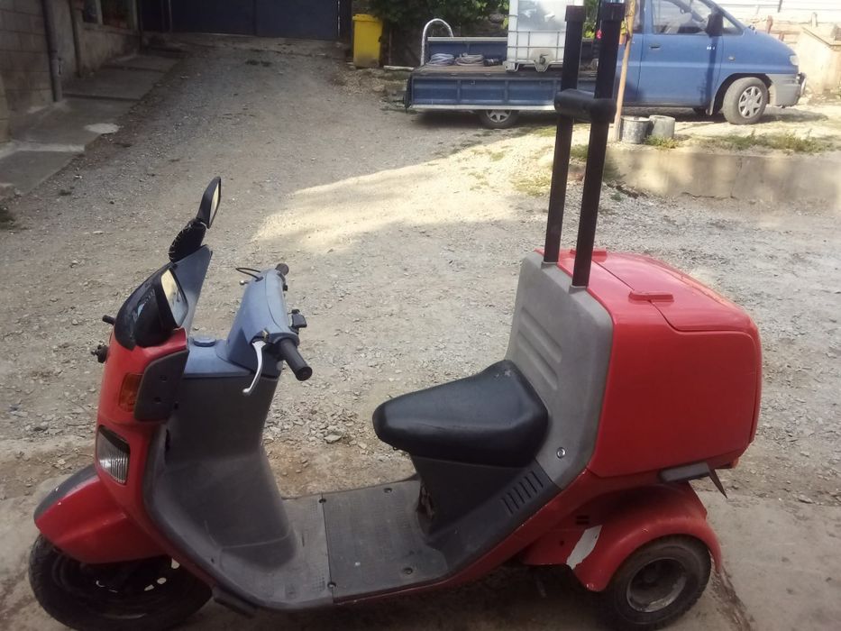 Scuter Honda pe 3 roti