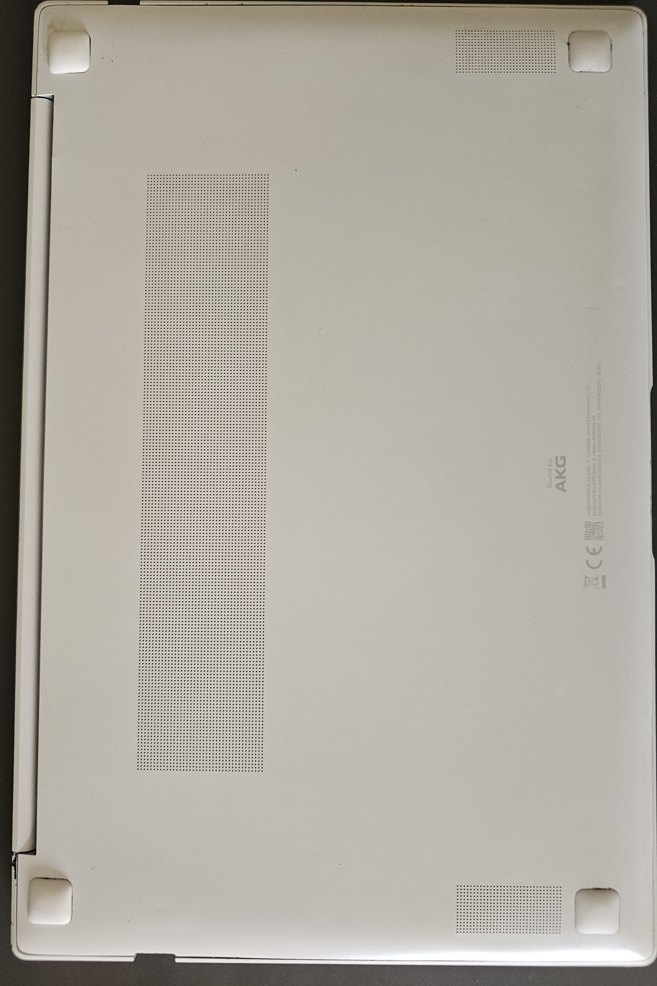 Galaxy book pro 13.3, i5, 8gb, 512gb, 860gram