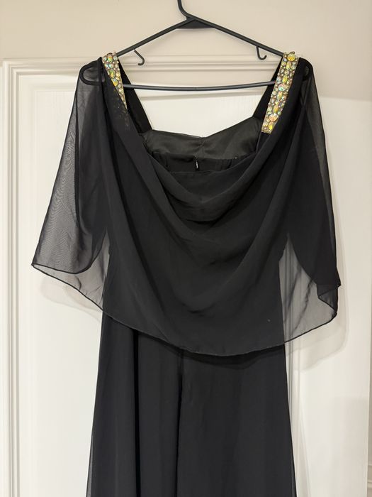 Вечерние платье новое привезено из Дубая