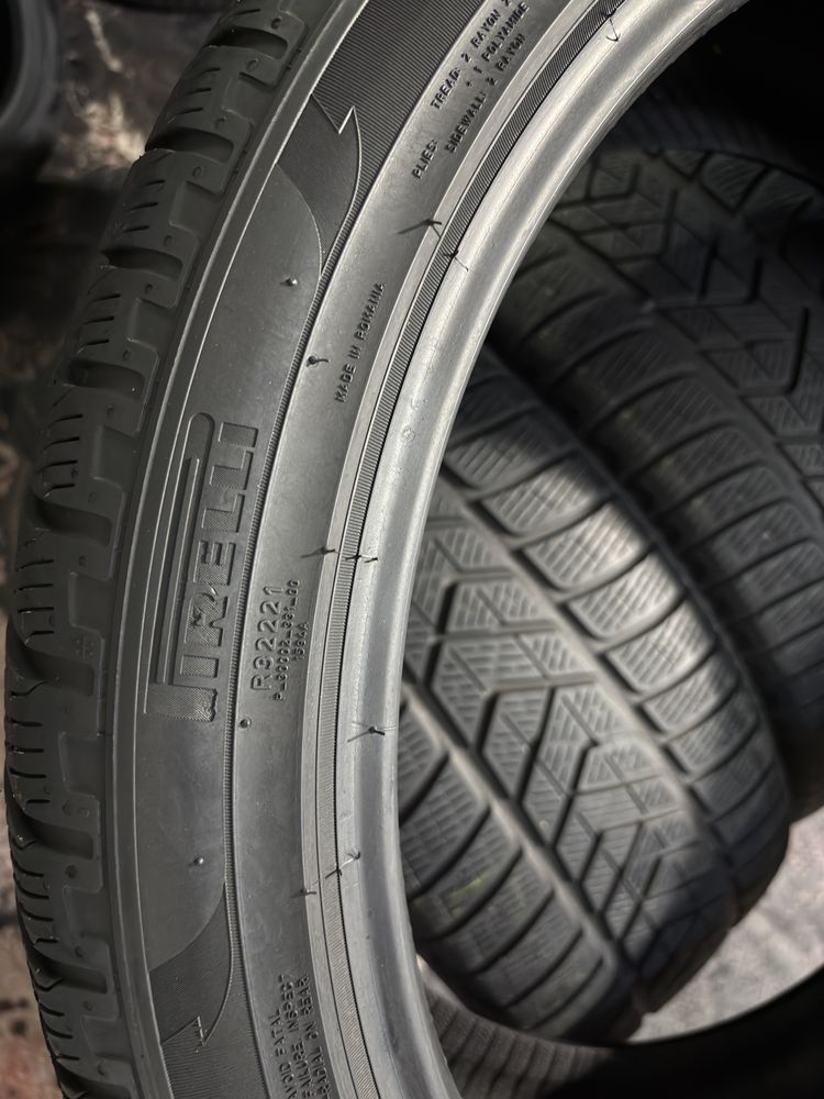 255/40R21 102V Pirelli scorpion  6mm