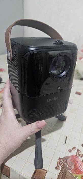 Продаю мини проектор