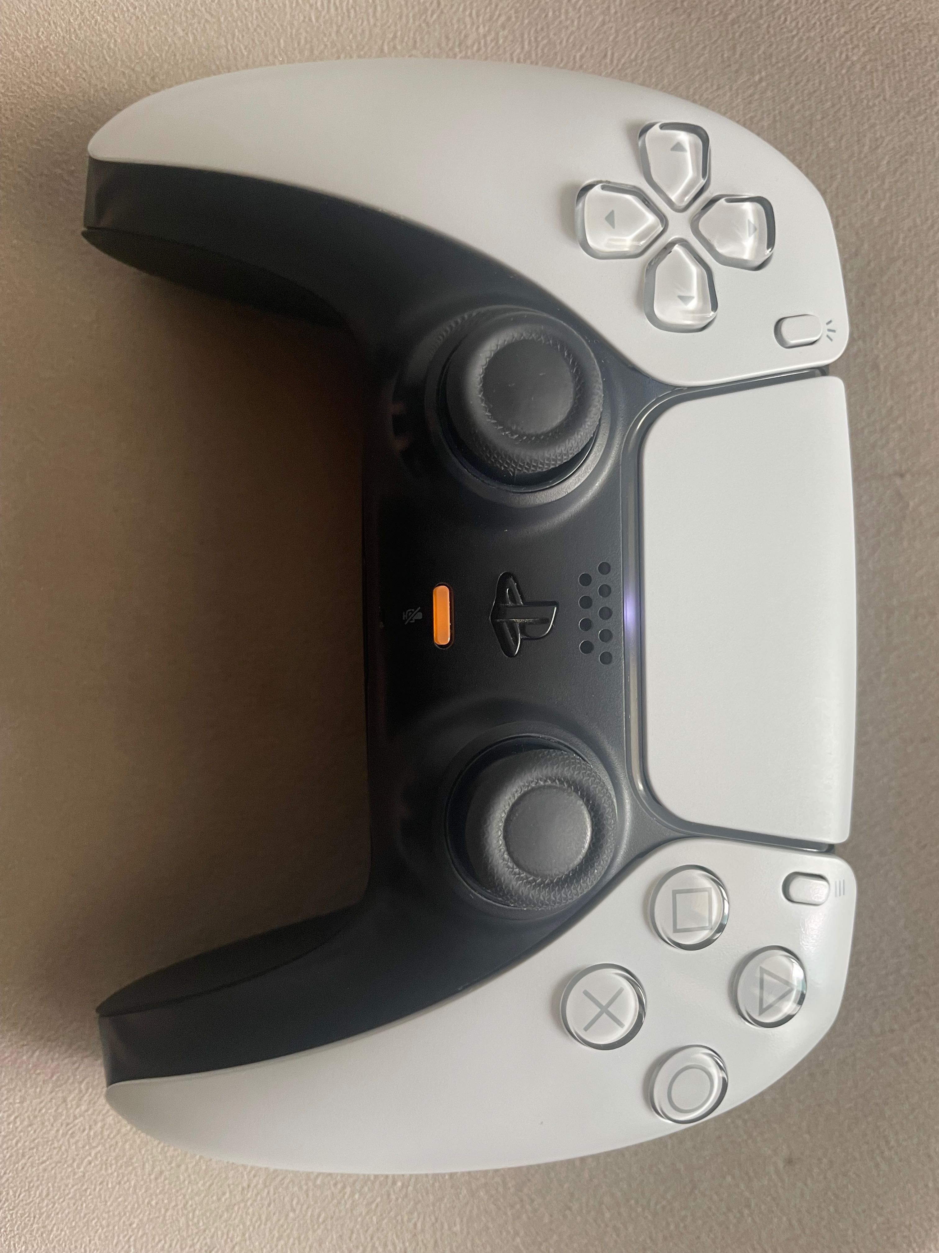 PlayStation 5 Digital white edition МНОГО МАЛКО ИЗПОЛЗВАН