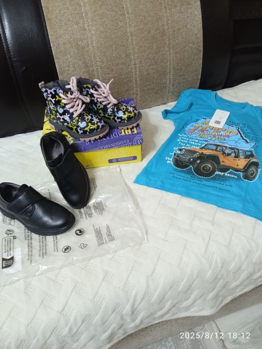 Продам детскую обувь