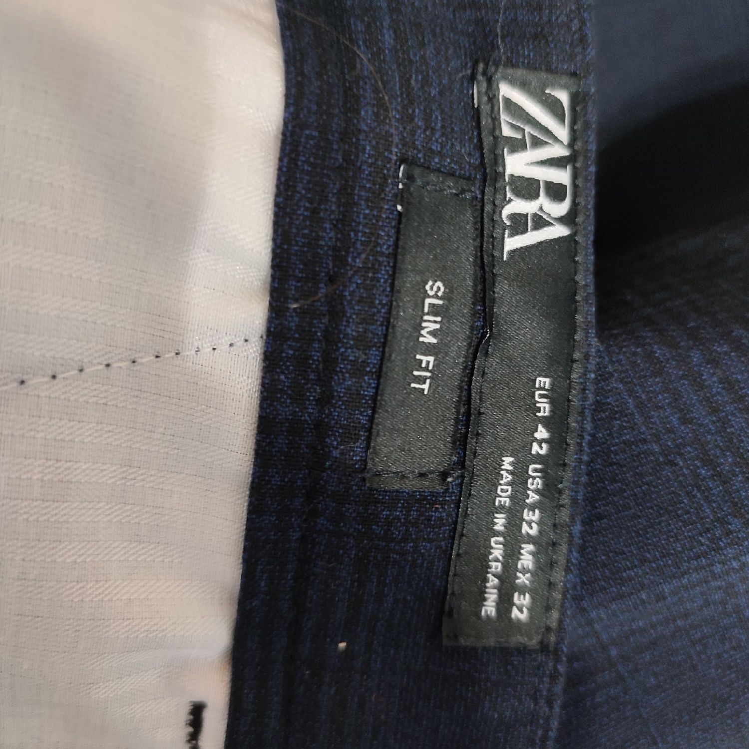 Vând costum marca Zara, mărime L