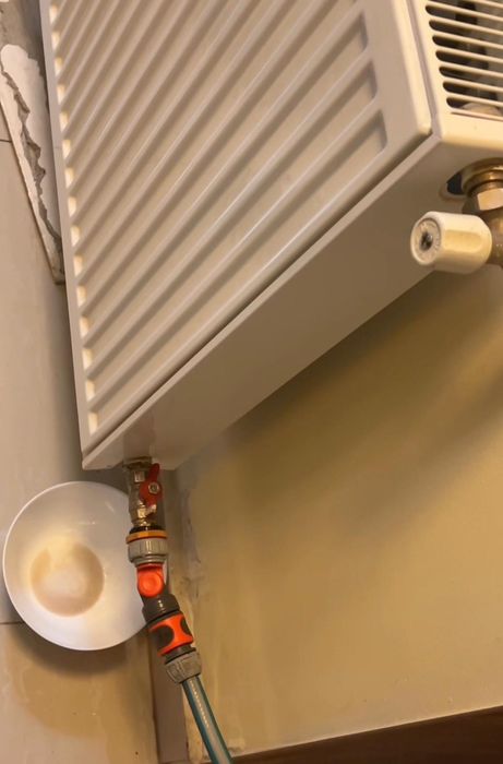 Instalator instalatii sanitare termice spalare curatare chimica