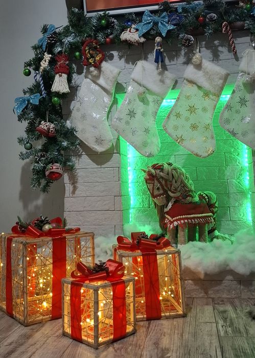 Набор свеящихся  подарков