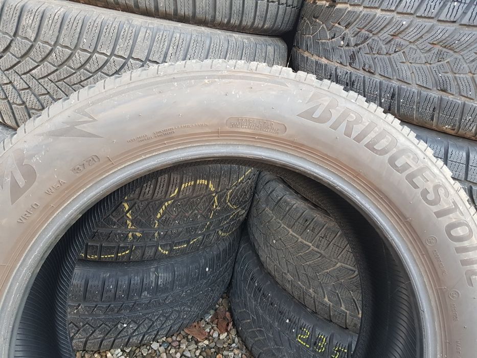 Anv.iarna 235/55r19 bridgrstone 4buc si continental 2buc