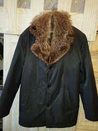 Зимняя мужская куртка с натуральным мехом.