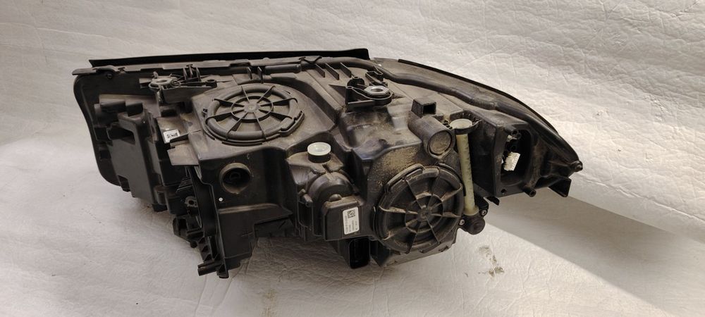 Фар за BMW G 30/31