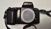 Aparat foto vechi  pe film 35  SLR Nikon F-601 body mount F
