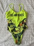 Дамски бански с надпис “island vibes”