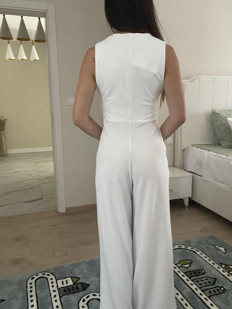 Бял гащеризон Zara