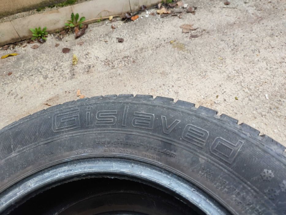 2 бр, 195/65/15 зимни гуми Gislaved