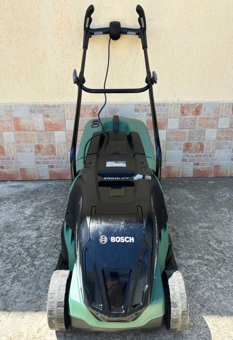 BOSCH Universal Rotak 36-590 - Безчеткова акумулаторна косачка 36V