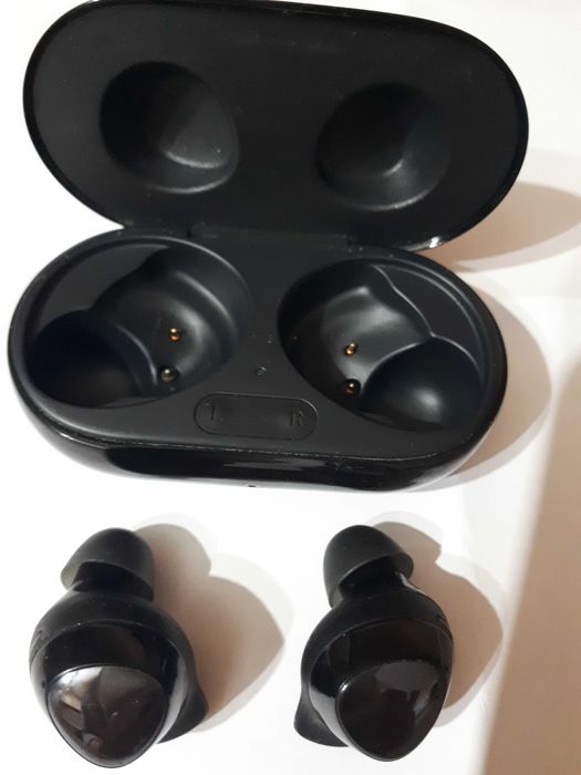 Безжични слушалки Samsung sm-r175