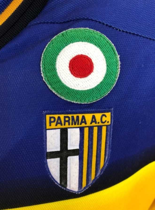 Bluza de joc Parma semnata de Adrian Mutu