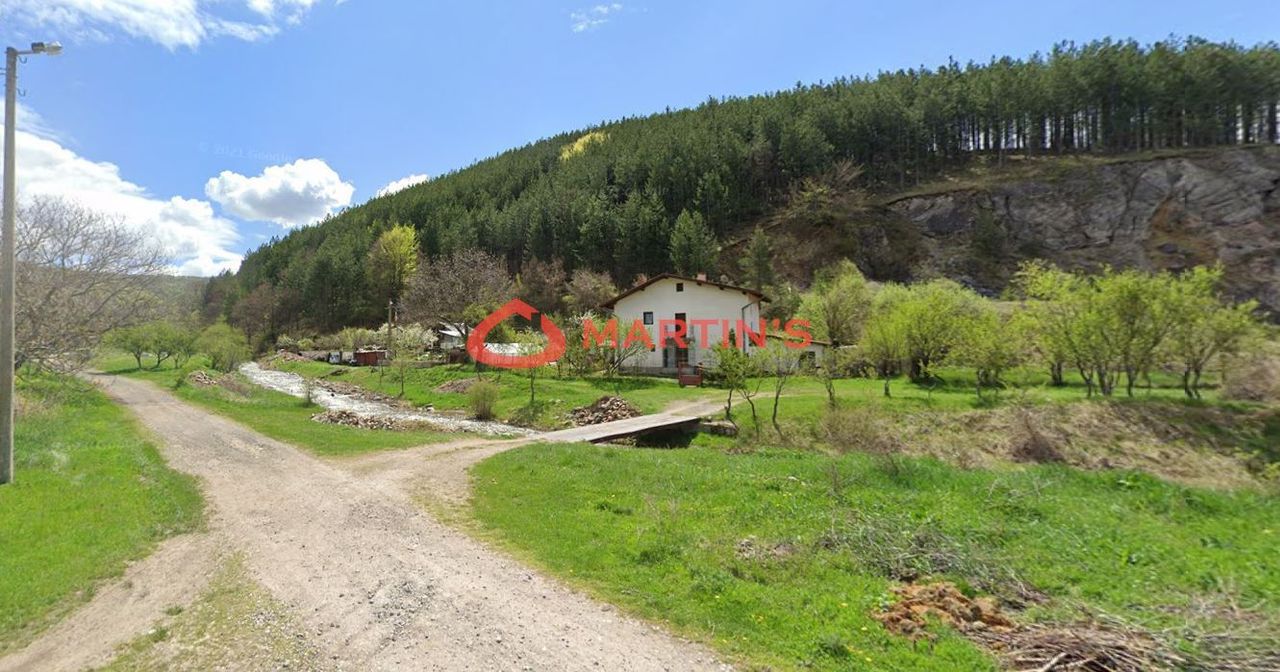 Продава се Парцел в с. Боснек, Област Перник - 592 кв.м за 83 €/кв.м - Снимка #2