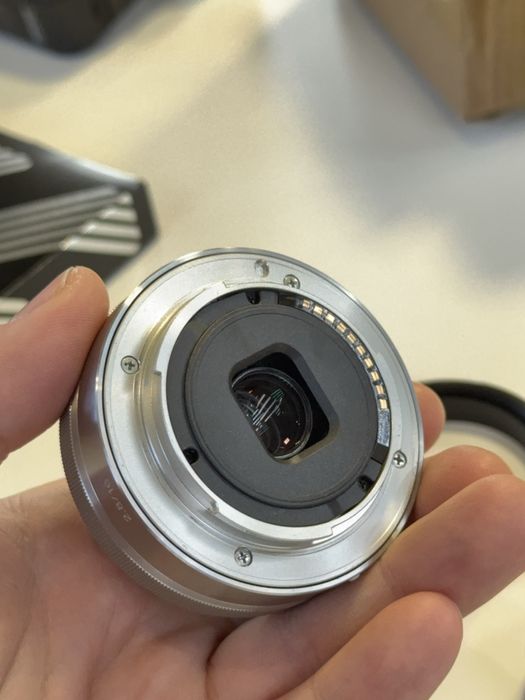 Обектив Sony E 16mm f/2.8 (Pancake) Autofocus