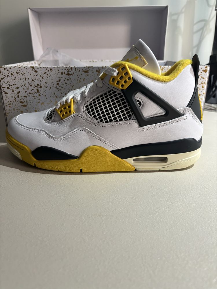 Air Jordan Retro 4