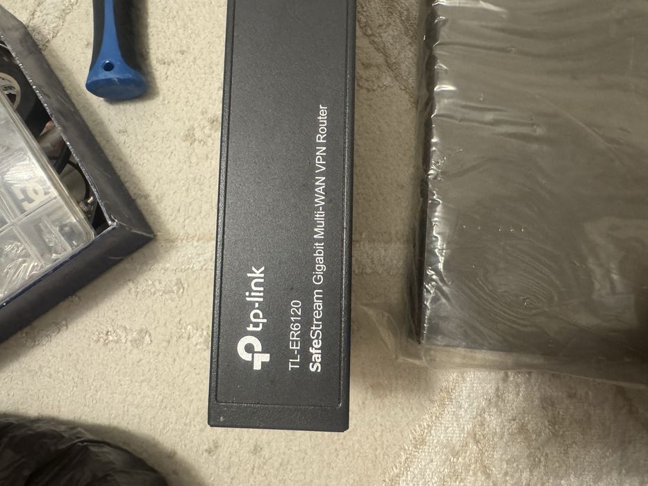 TENDA TEG1016G, TP-Link TL-ER6120,  Ubiquiti NanoBeam 5ac